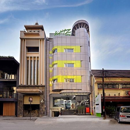 Whiz Hotel Falatehan Yakarta Exterior foto