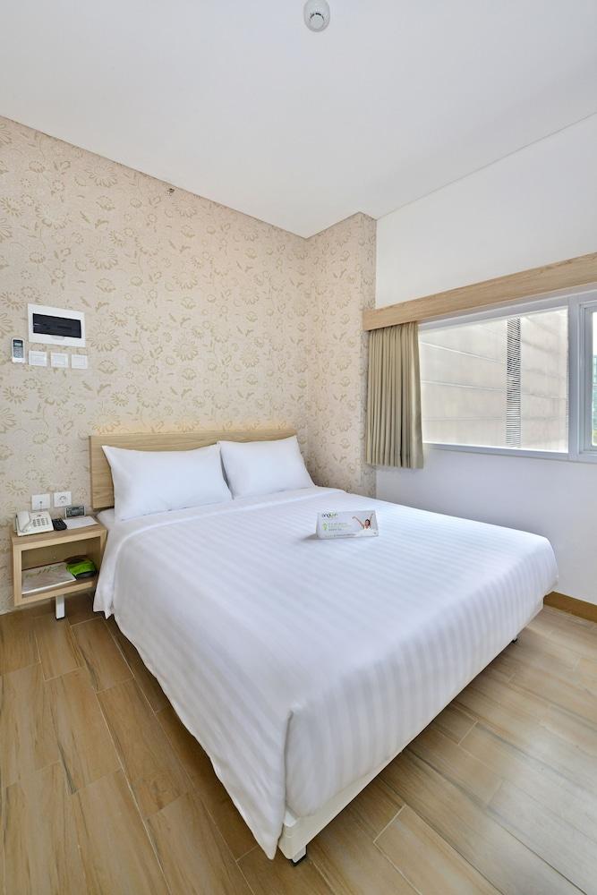 Whiz Hotel Falatehan Yakarta Exterior foto