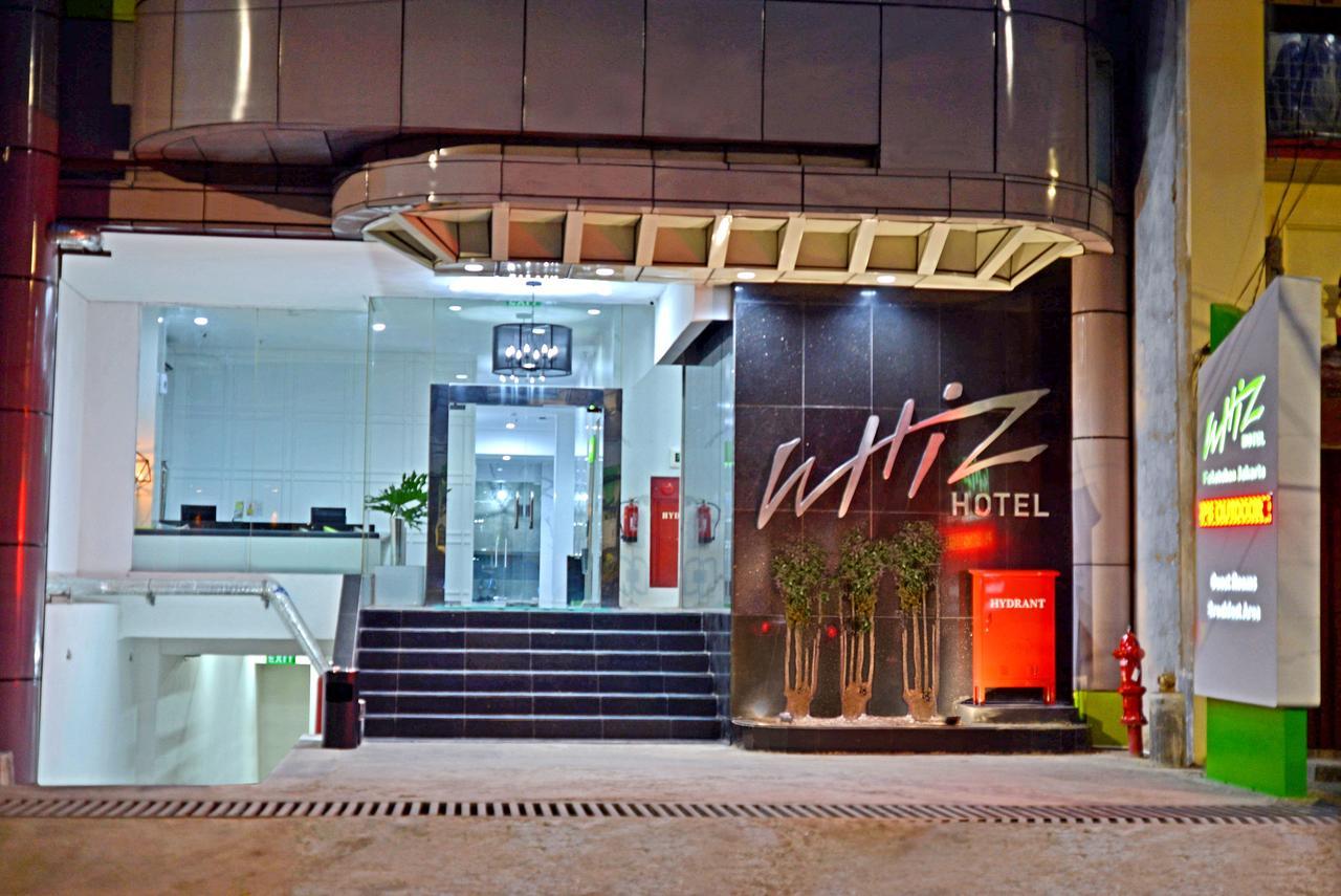 Whiz Hotel Falatehan Yakarta Exterior foto